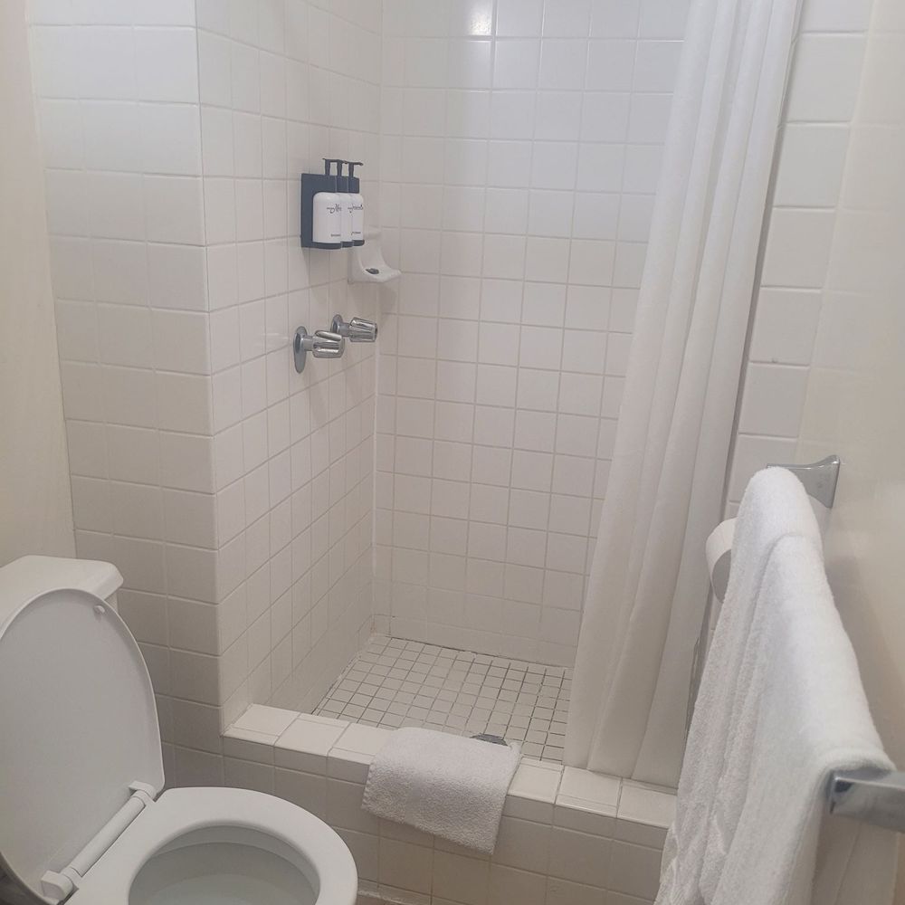 Pacific Marina Inn - Hotels Near Me - Honolulu, Hawaii