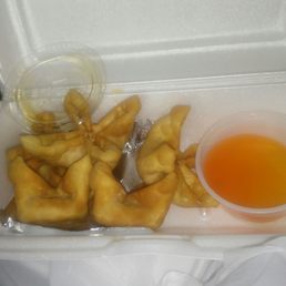 Golden delicious Cream Cheese Wontons!