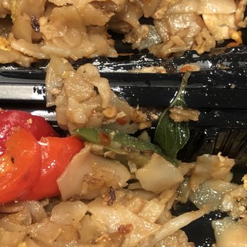 Thai Bistro - Drunken noodles and Pad siew - Thai Near Me - Littleton, Colorado Thai Bistro - Drunken noodles and Pad siew - Thai Near Me - Littleton, Colorado