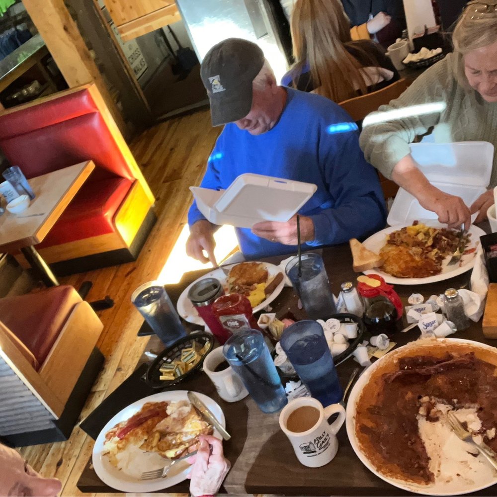 Billy Gail's - 14" Pancake - American Near Me - Branson, Missouri