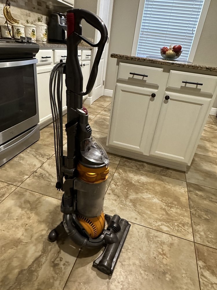 AFFORDABLE SEW & VAC Updated August 2024 310 N Hwy 27, Minneola