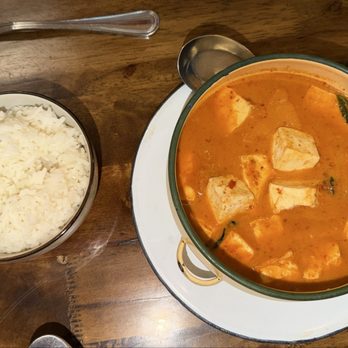 Be More Thai Restaurant - Red Curry with steamed tofu - Thai Near Me - Baltimore, Maryland