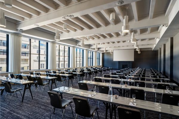 Hotel Washington by null