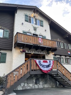 Alpenhof Lodge by null