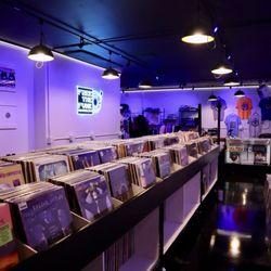 Free The Funk Records - Interior from door entry