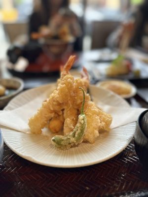 Tendon Tempura Carlos Jr by null