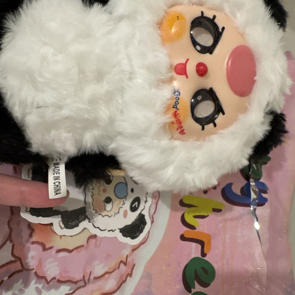 Claw Wonderland - What I got was clearly a cheap knockoff. It didn't have the Baby Three tag, just a "Made in China" label. The eyes was covered in scratches - Toy Stores Near Me - Houston, Texas