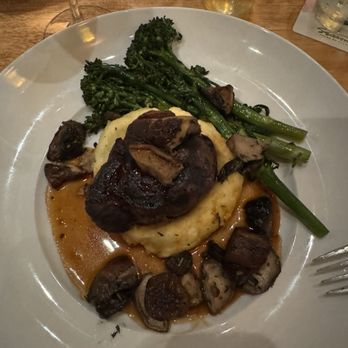 Seasons 52 - 6 oz filet with mashed potatoes and broccolini - New American Near Me - Cincinnati, Ohio