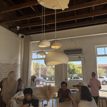HOJI Tea Community - interior - Bubble Tea Near Me - Pasadena, California HOJI Tea Community - interior - Bubble Tea Near Me - Pasadena, California