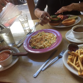 Gravy - This Mac n cheese looks soooo good! I can't wait to try that! - American Near Me - Portland, Oregon