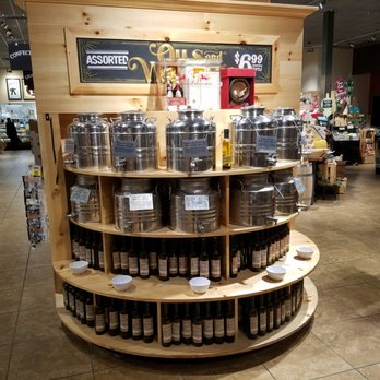 Giant Eagle Market District - Infused olive oil and cool flavors of vinegar. - Grocery Near Me - Pittsburgh, Pennsylvania