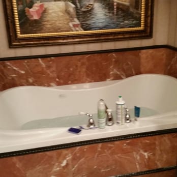 Peppermill Reno - Huge spa tub that comfortably fits 2 - Casinos Near Me - Reno, Nevada Peppermill Reno - Huge spa tub that comfortably fits 2 - Casinos Near Me - Reno, Nevada