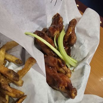 Wing King - Garlic Teriyaki - Burgers Near Me - Reno, Nevada
