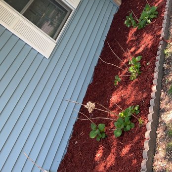 J&M’s Fencing - Mulch installation - Fences & Gates Near Me J&M’s Fencing - Mulch installation - Fences & Gates Near Me