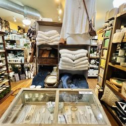 Elkhart Lake Outfitters - Women's clothing and accessories