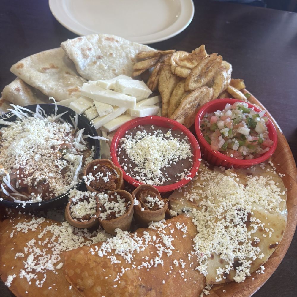 La Casa Catracha - Sample platter - Honduran Near Me - Tampa, Florida