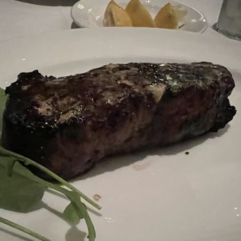 The Capital Grille - Dry aged NY/KC Strip 14 oz - Steakhouses Near Me - Pittsburgh, Pennsylvania The Capital Grille - Dry aged NY/KC Strip 14 oz - Steakhouses Near Me - Pittsburgh, Pennsylvania