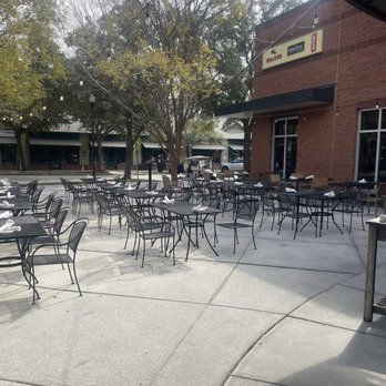 Crave Kitchen & Cocktails - New American Near Me - Mount Pleasant, South Carolina