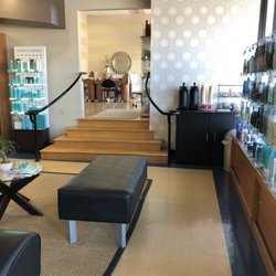 Nolas Salon & Spa