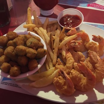 Seabrook Classic Cafe - Shrimp basket with fries and okra - Seafood Near Me - Seabrook, Texas