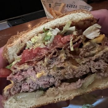 Tabor Road Tavern - Prime bacon burger - New American Near Me - Morris Plains, New Jersey