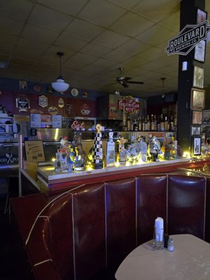 Magoons Famous Delicatessen by null