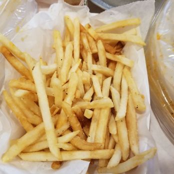 Cap't Loui - These were the lemon pepper fries that came out. Just tasted like old fries that have been sitting out with no taste. Avoid. - Cajun/Creole Near Me - Duluth, Georgia