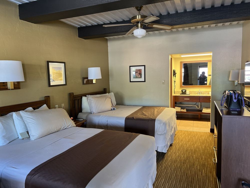 THUNDERBIRD LODGE Updated September 2024 86 Photos & 60 Reviews