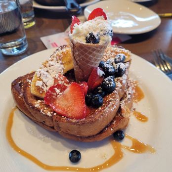 Hash Kitchen - Banana split French toast - Breakfast & Brunch Near Me - Draper, Utah Hash Kitchen - Banana split French toast - Breakfast & Brunch Near Me - Draper, Utah