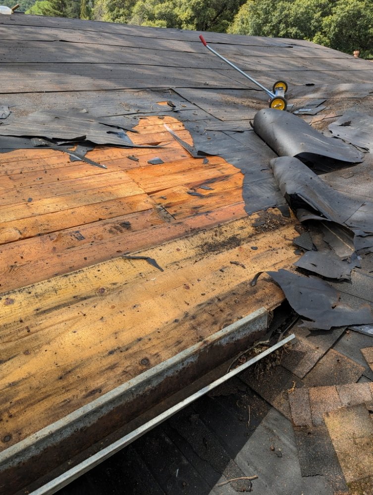 Slide of Thomas Roofing