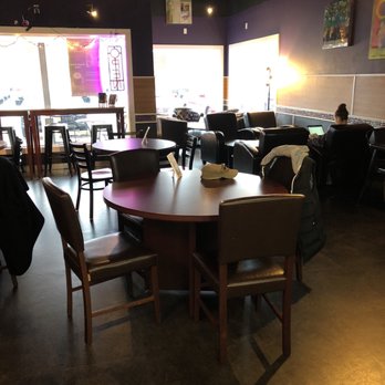 Moon Rise Cafe - Cafes Near Me - North Haven, Connecticut