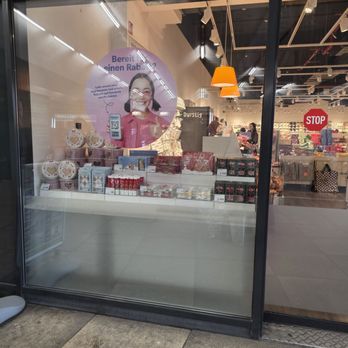 Flying Tiger - Gift Shops Near Me - Berlin, BE