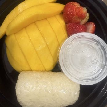 Imm Thai - Sweet Sticky Rice With Mango - Thai Near Me - Clark, New Jersey