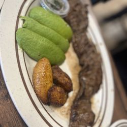 El Cuscatleco Restaurant