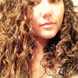 Beauty Bird Lounge - Love my short hair and highlights :)