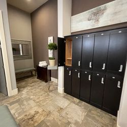 BellaVita Spa & Fitness Center - Women's locker