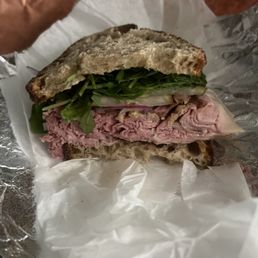 #10 roast beef with trimmings