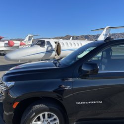 Black Car Connection - Private aviation transportation in style.