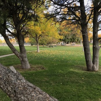 Lynwood Park - Grassy, shady, jungl-gym'y - Parks Near Me - Albuquerque, New Mexico Lynwood Park - Grassy, shady, jungl-gym'y - Parks Near Me - Albuquerque, New Mexico