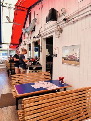 LUNCH Lobster Roll Amagansett by null