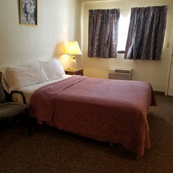 Fabulous 40 Motel - Queen beds - Hotels Near Me - Adrian, Texas Fabulous 40 Motel - Queen beds - Hotels Near Me - Adrian, Texas