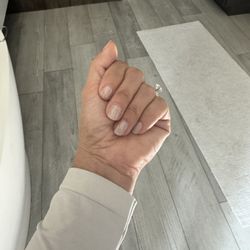 Bella Bee Wax & Nails Studio - 2 and half weeks nail on the picture !