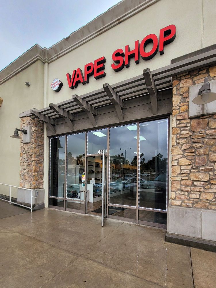 AROMA AVENUE VAPE Updated September 2024 78 Photos & 52 Reviews 3504 College Blvd