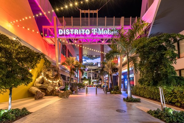 DISTRITO T-Mobile by null