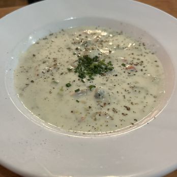 Hook & Anchor - Clam chowder - Seafood Near Me - Costa Mesa, California