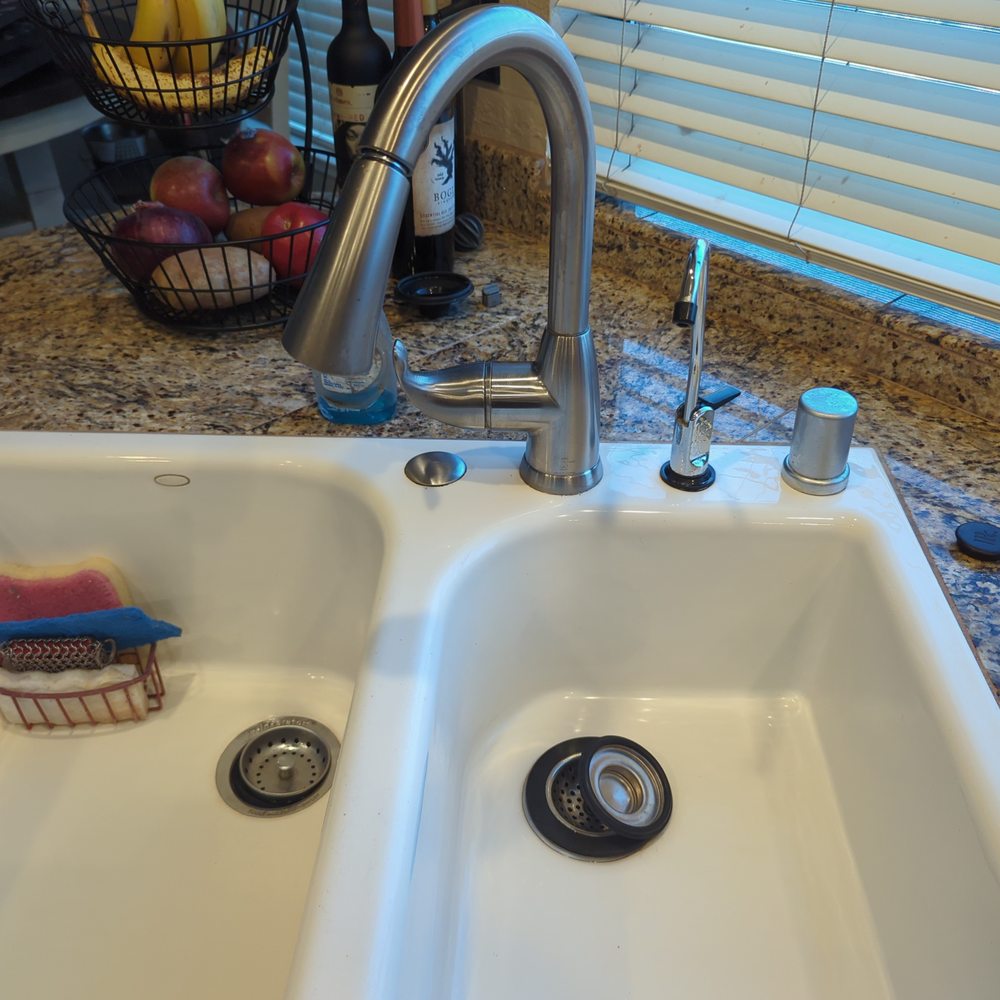 My sink is pearly white