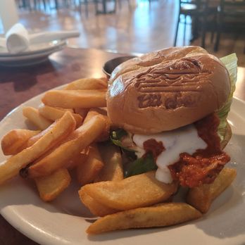 Kith Social - Buffalo chicken sandwich - American Near Me - Cleveland, Tennessee Kith Social - Buffalo chicken sandwich - American Near Me - Cleveland, Tennessee