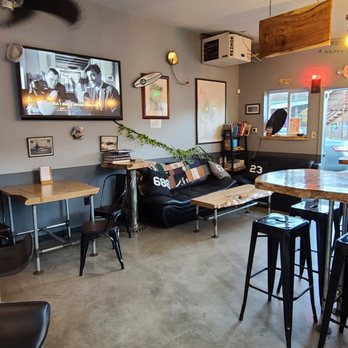 Deep Draft Brewing - Comfortable lounge area. - Breweries Near Me - Bremerton, Washington