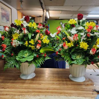 Flower Works Designer - Floral Designers Near Me - Stratford, Connecticut Flower Works Designer - Floral Designers Near Me - Stratford, Connecticut