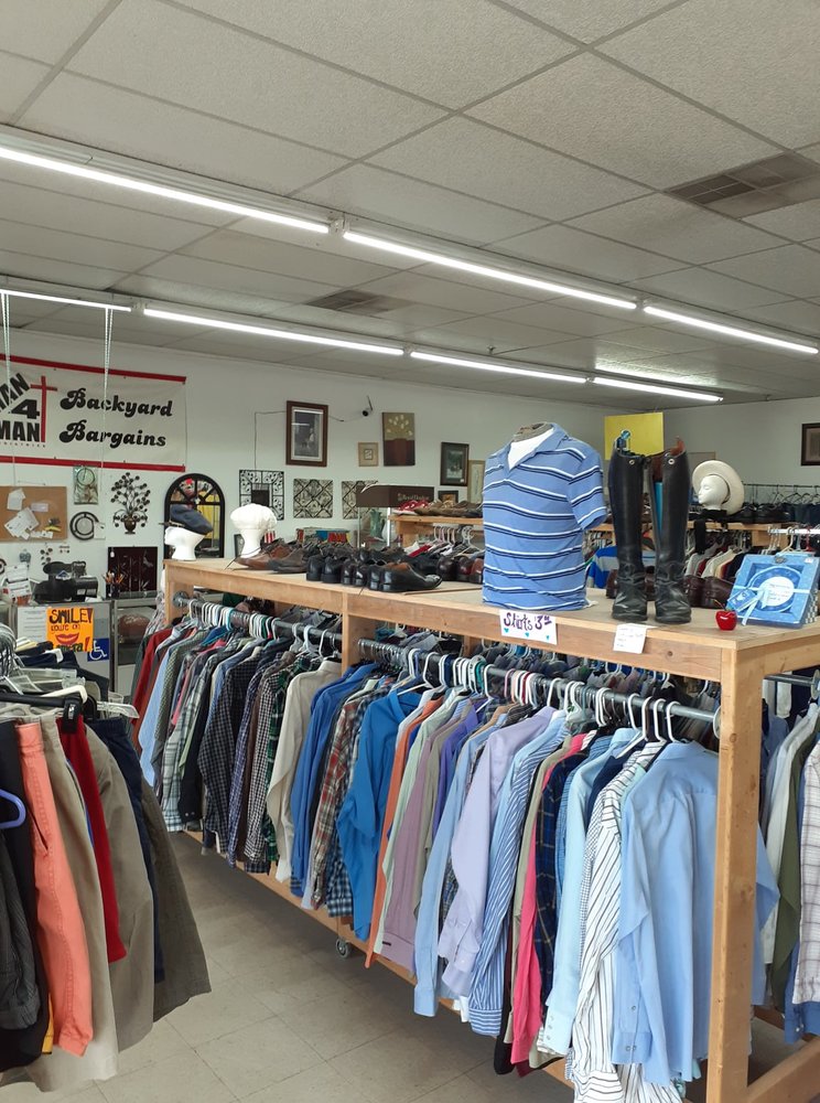 BACKYARD BARGAINS Updated September 2024 15 Photos 912 E 53rd St